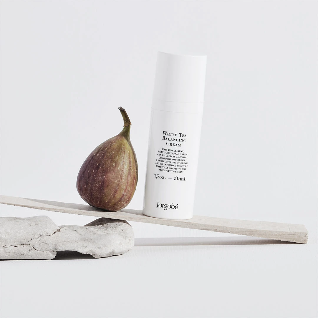 Jorgobé nemlendirici serum ve krem cilt bakım rutini
